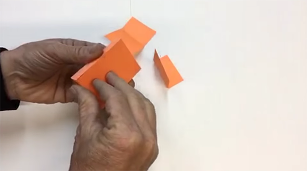 how to peel a sticky note correctly 01