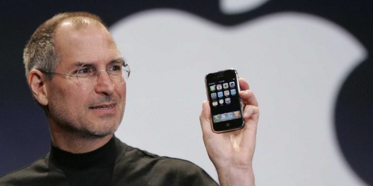 Steve Jobs First iPhone