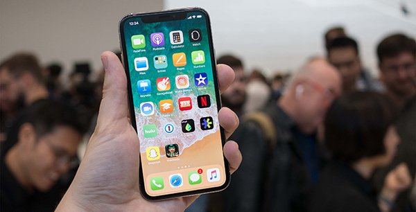 apple may solve iphone x production woes 01