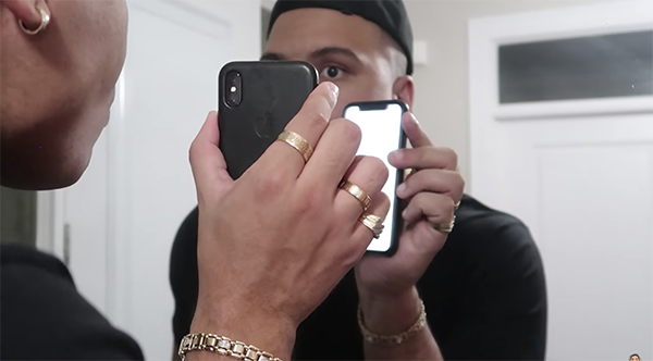 youtuber tries to trick any iphone x face id 04