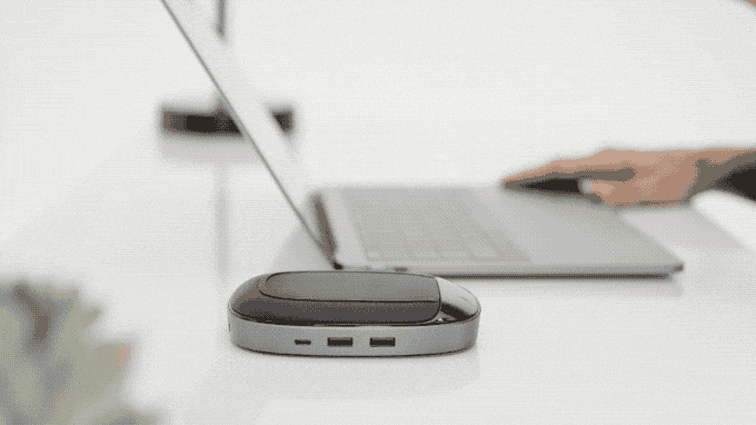 sanyo hyperdrive usb c hub with 7 5w qi wireless charger 02
