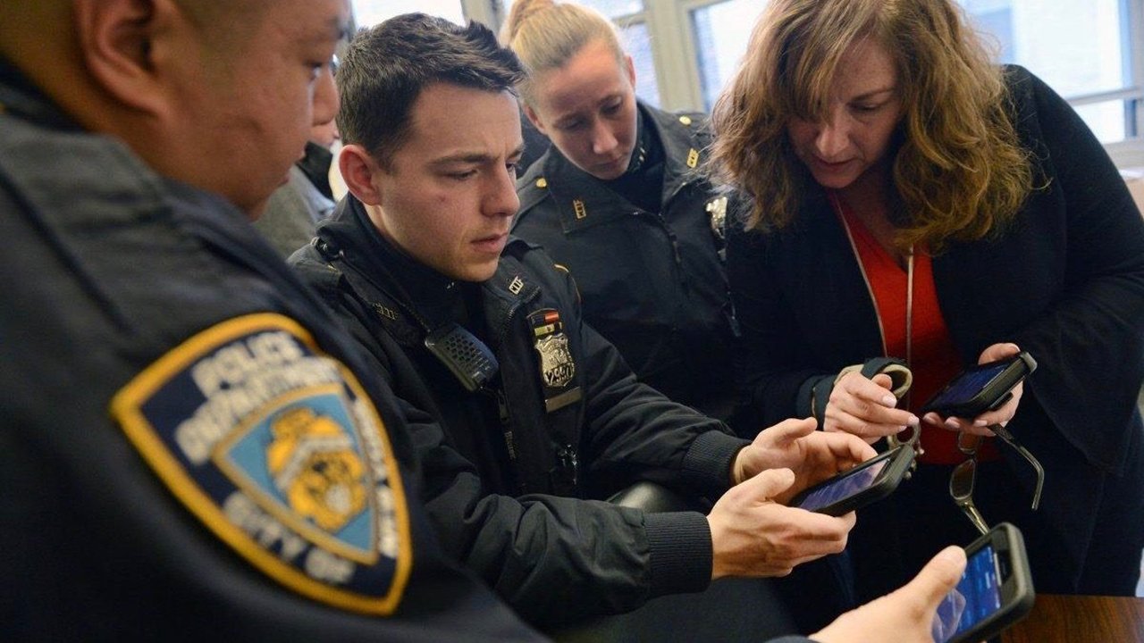 nypd use iphone 7 instead of windows phone 00