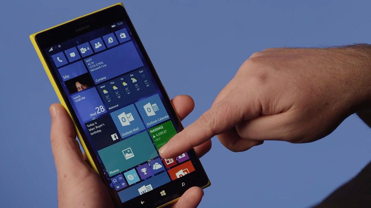 microsoft store is selling more android phone than windows phone 00