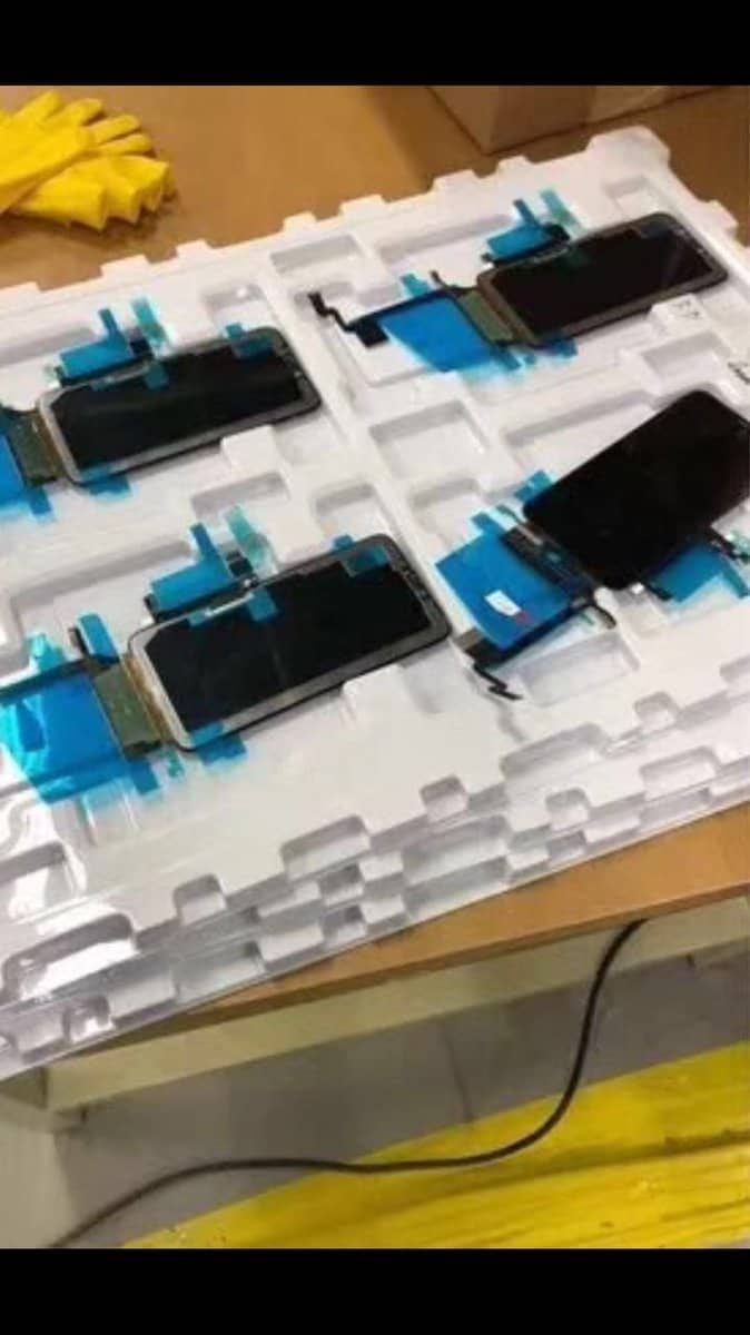 2018 6 1 in iphone screen part leaked 01