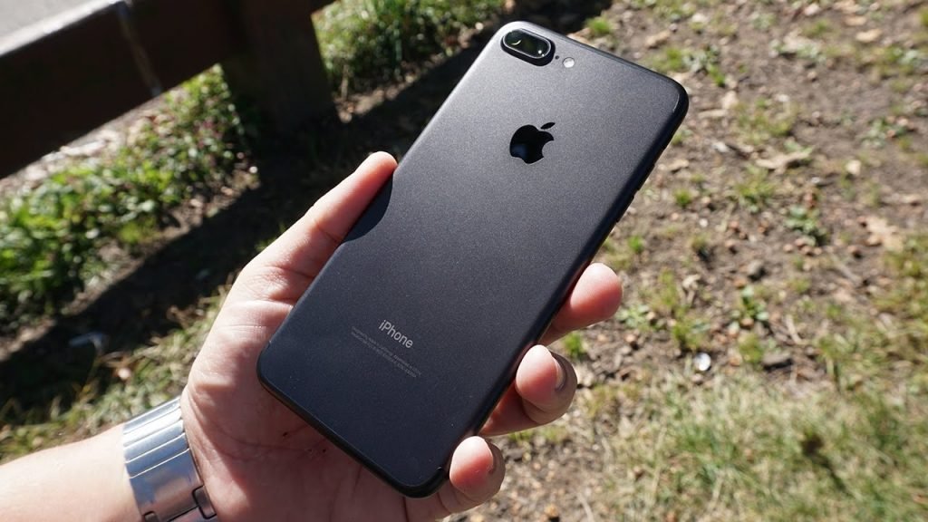iphone 7 plus is the most satisfied smartphone not iphone x 02