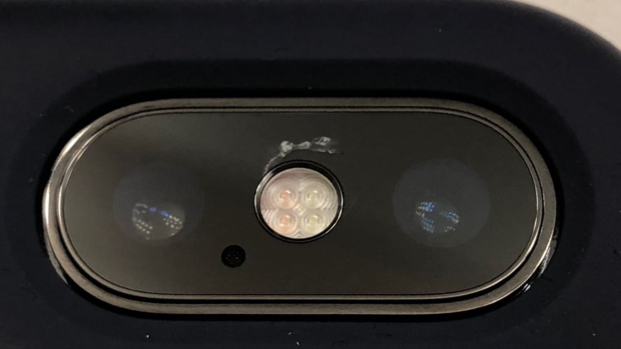 iphone x lens cracked 00