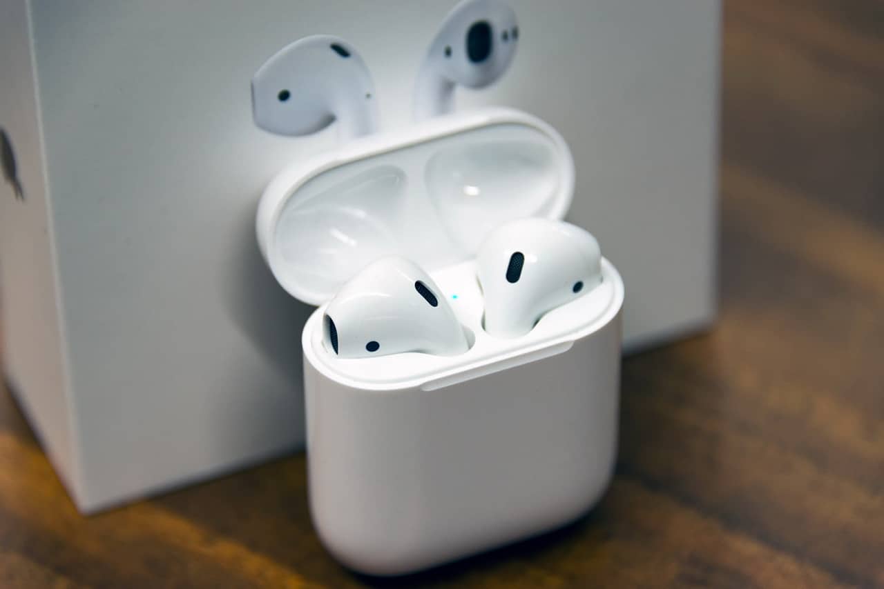 apple may release high end airpods in 2019 00