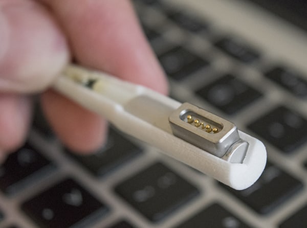 magsafe is nearly dead 02
