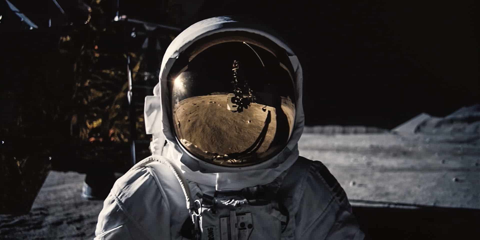 first man vfx feat image astronaught moon