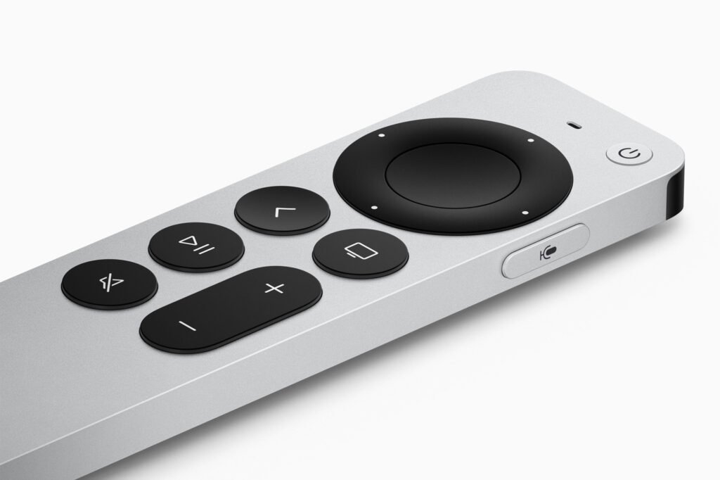 Apple TV 4K Siri Remote close up 221018 big.jpg.large 2x