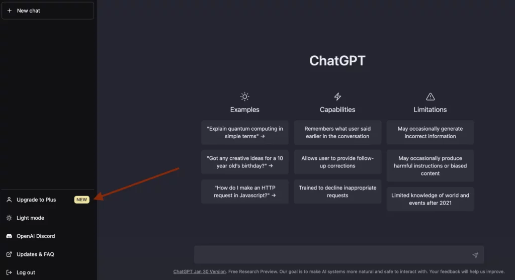 ChatGPT 介面可找到升級按鈕。