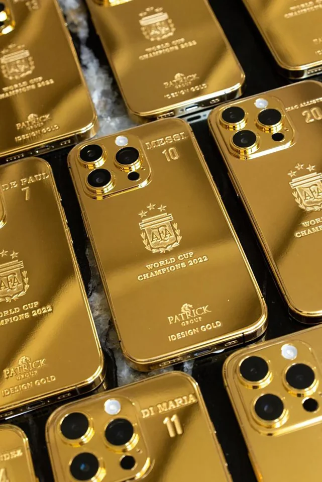 美斯買 35 部「黃金 iPhone」贈世界盃隊友