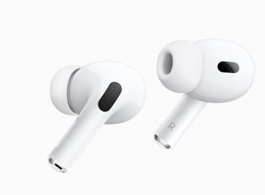 How to switch AirPods in iOS 17