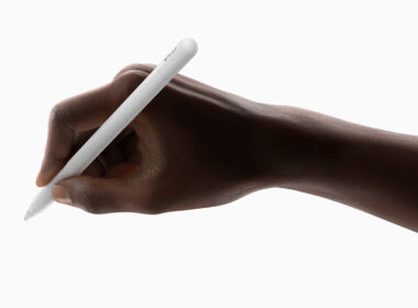 Apple Pencil lifestyle big.jpg.large 2x