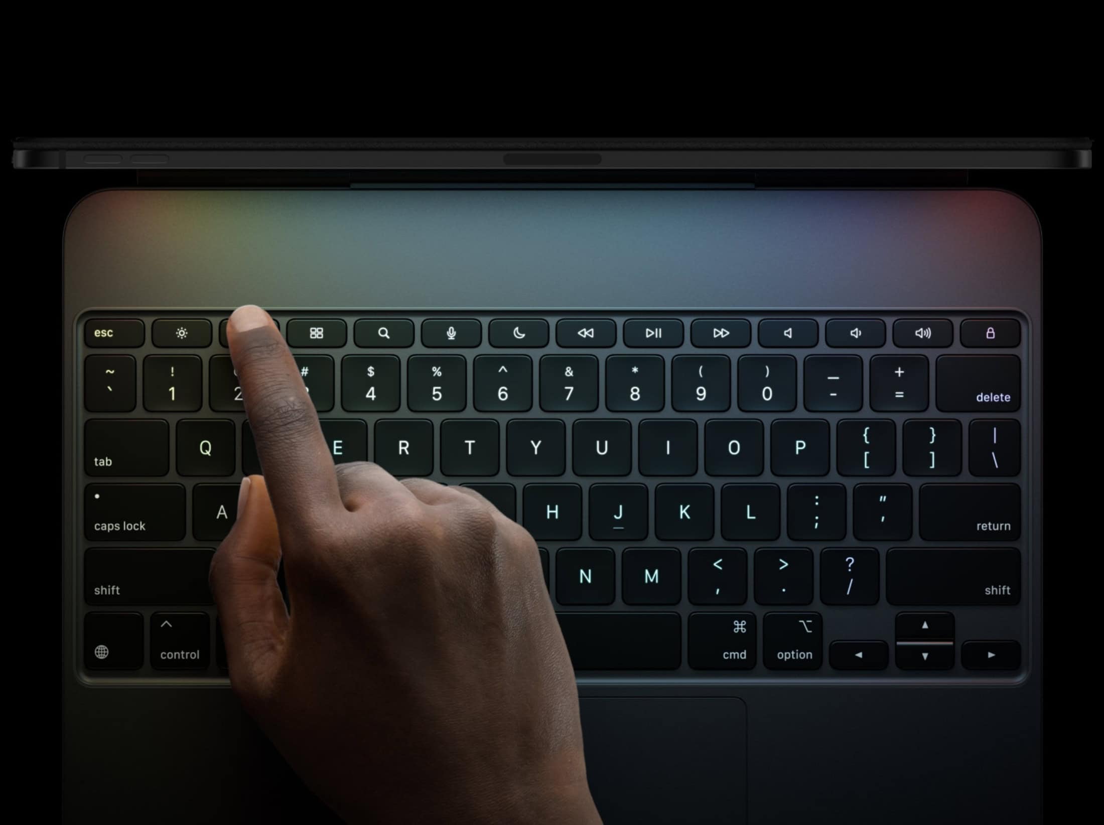 【評論】新 iPad Pro Magic Keyboard 終於完美？與期望有落差！