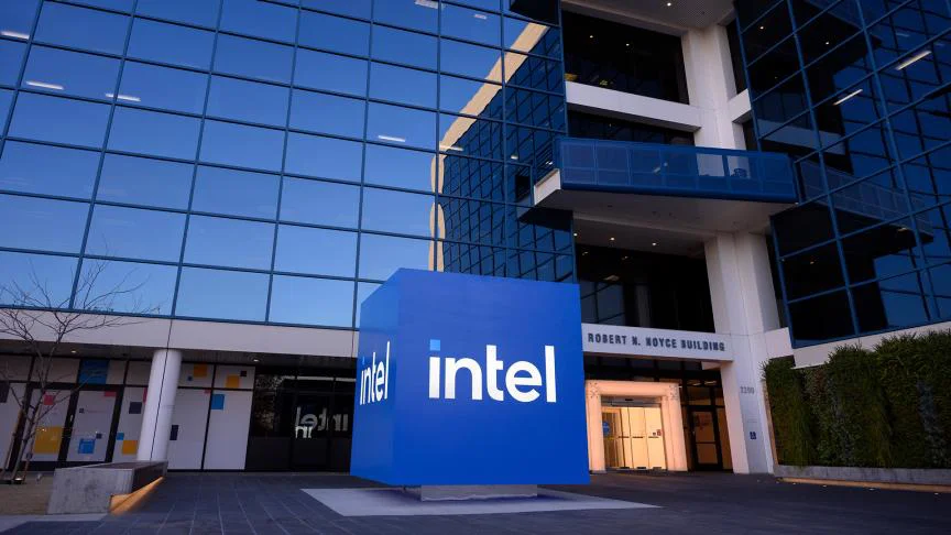 Intel 計劃分拆晶圓代工業務扭轉困境