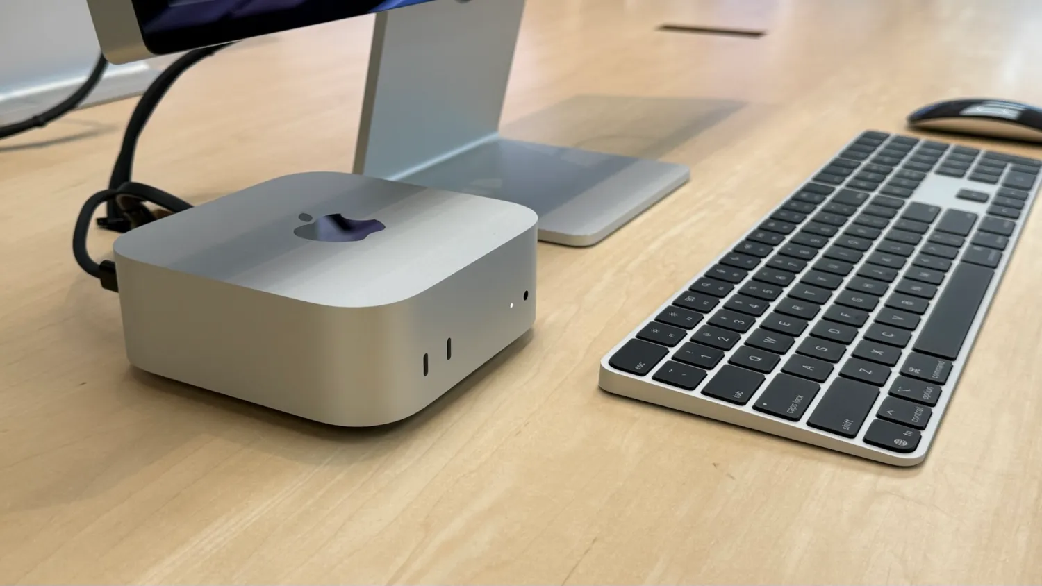 M4 Mac mini 採用可拆卸 SSD 設計　256GB 用雙模組速度顯著提升