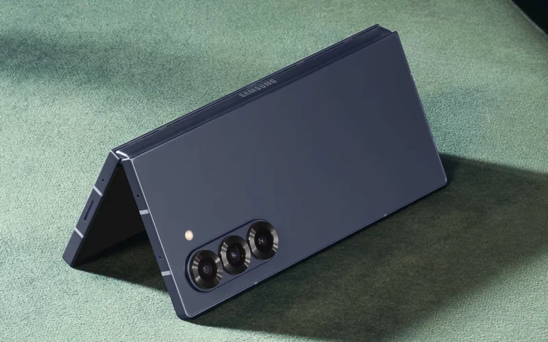 GalaxyZFold7 render