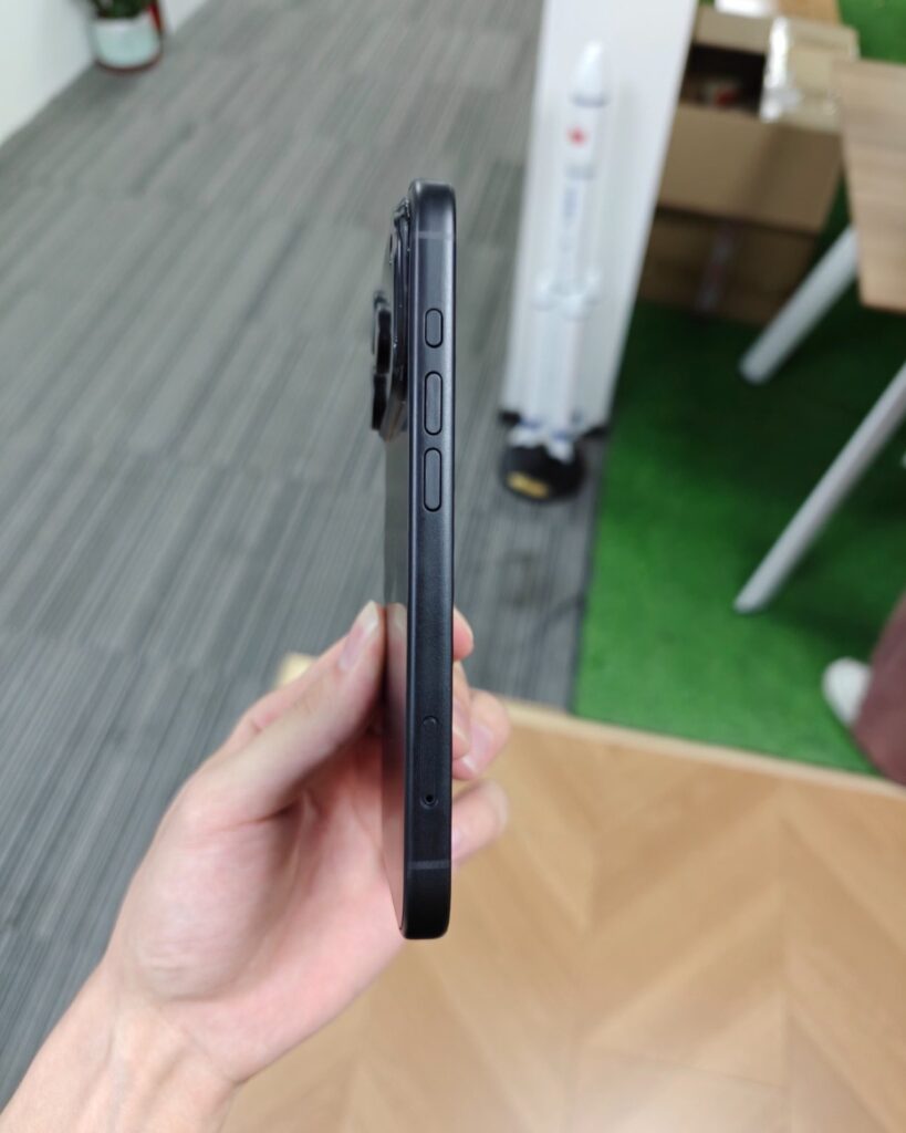 iphone17pro dummy02