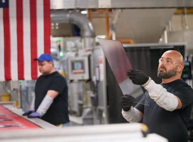 apple corning us partnership