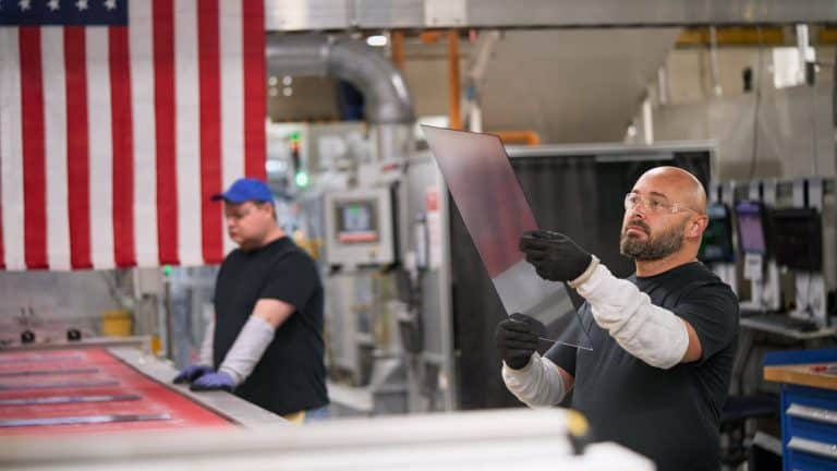 apple corning us partnership