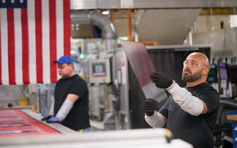 apple corning us partnership