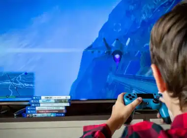 1757538611 kid play video game story