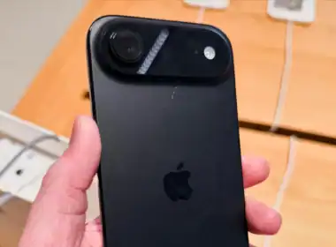 iPhone Air Scratched