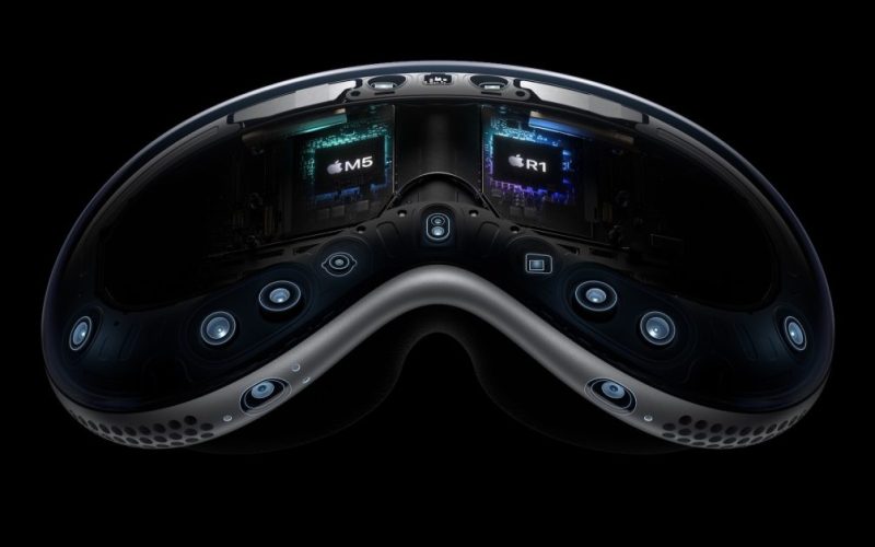 Apple Vision Pro M5 and R2 chips