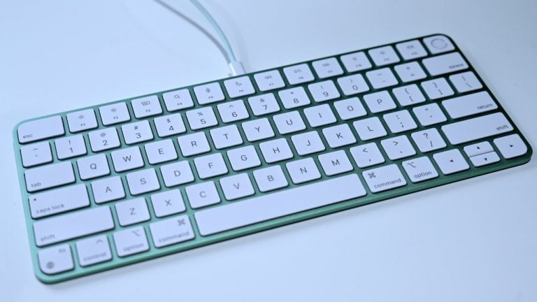 65796 137825 61468 126977 Green Magic Keyboard xl xl