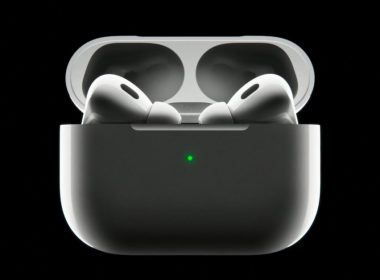 airpods pro 2 in case