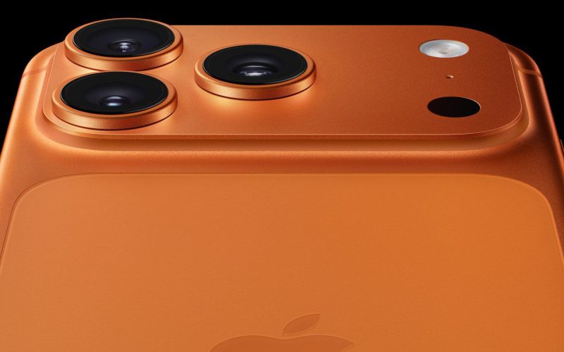 iPhone 17 Pro Cosmic Orange