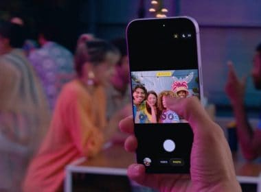 iphone 17 center stage camera shooting