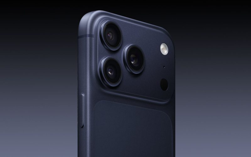 iphone 17 pro dark blue 1