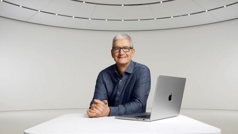 Tim Cook MacBook 16x9 1