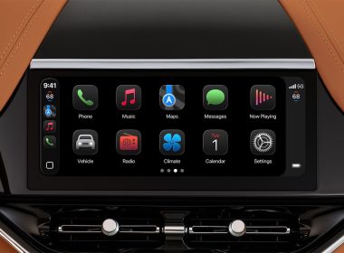 Aston Martin CarPlay Ultra Screen