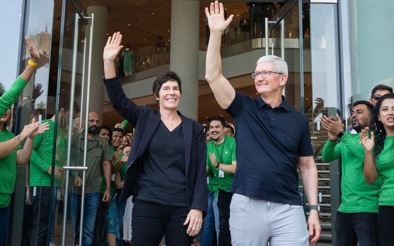 000 Lead Apple BKC Opening xl
