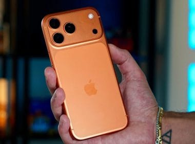 iPhone 17 Pro Cosmic Orange Fernando